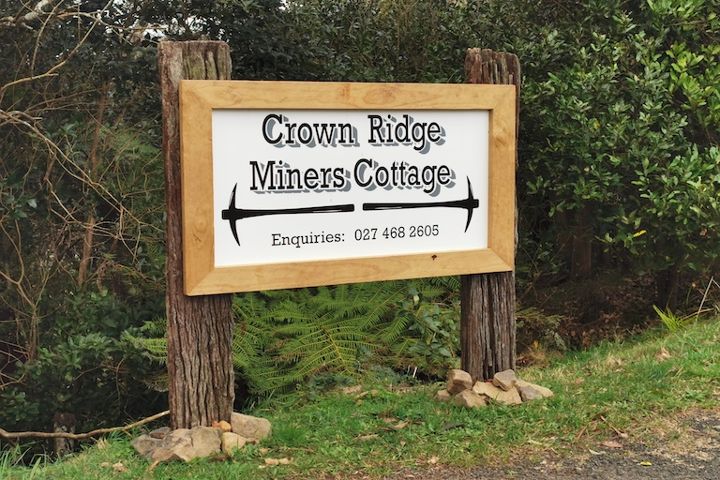Crown Ridge Miners Cottage - Hauraki Rail Trail